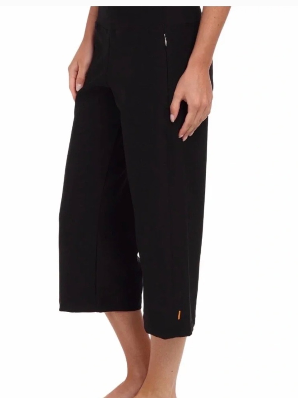 NWT Lucy Everyday Capris Black Size M